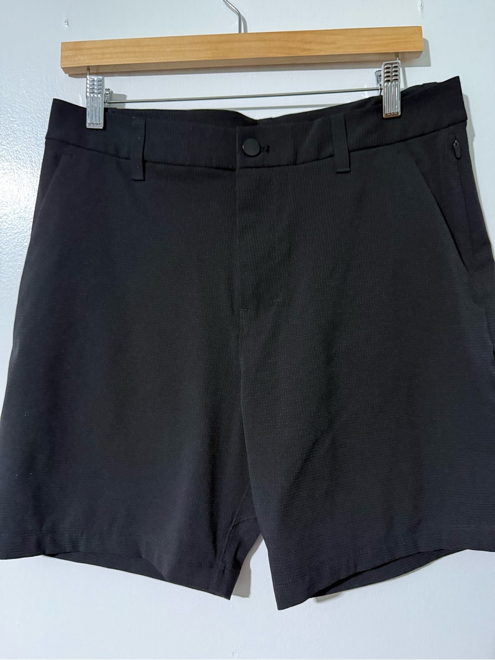 lululemon athletica Men's Black Flat-Front Performance Shorts